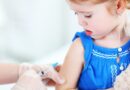 Nová „vakcína“ Pfizeru pro malé děti skoro nefunguje, těm nejmenším dokonce zvyšuje riziko infekce