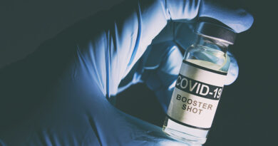 Další lékař zkoumal krev „očkovaných“ – našel v ní struktury, jež se pod vlivem EM záření samy skládaly