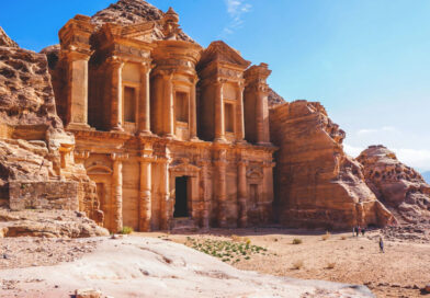 Jsou starověké skalní stavby napůl roztavené pozůstatky pradávné civilizace? Jsou starověké skalní stavby napůl roztavené pozůstatky pradávné civilizace?